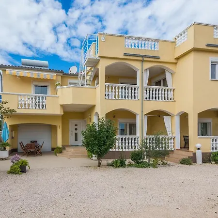 Sarlija Apartment *